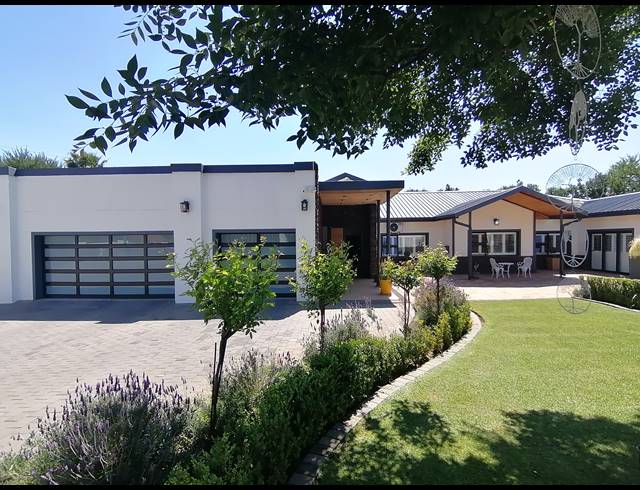 6 BEDROOM FREESTANDING FOR SALE IN WILKOPPIES